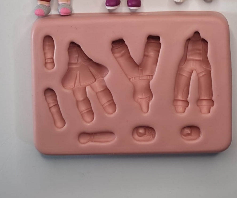 Molde de Silicon Roupinhas Temáticas Sandra Alves.